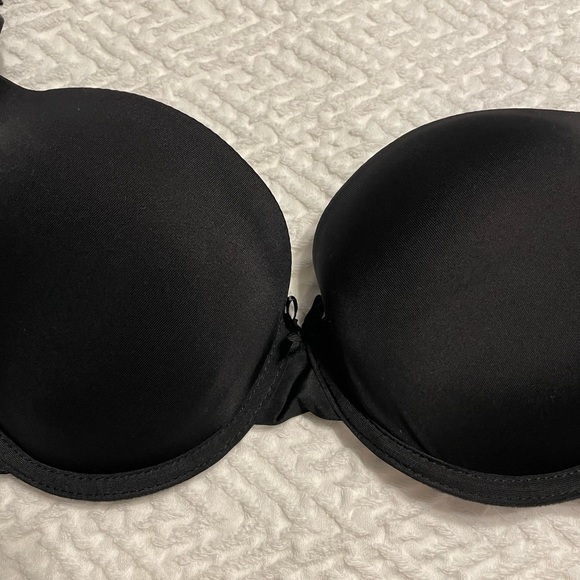 (2) CHINESE LAUNDRY push up bras - Picture 3 of 13
